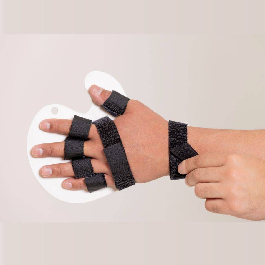 Finger fixation bandage for the hand after a stroke.