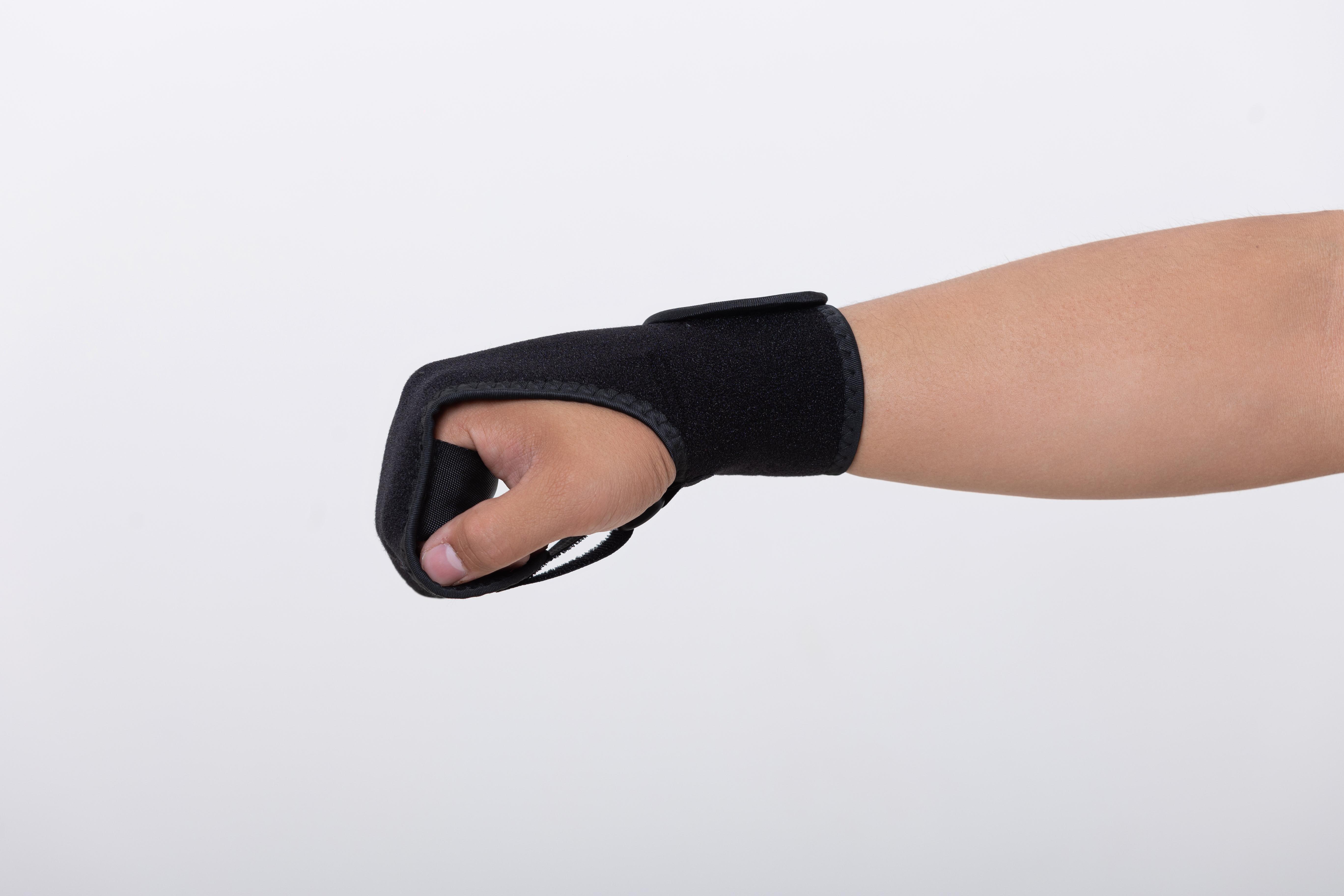 Перчатка для реабилитации после инсульта